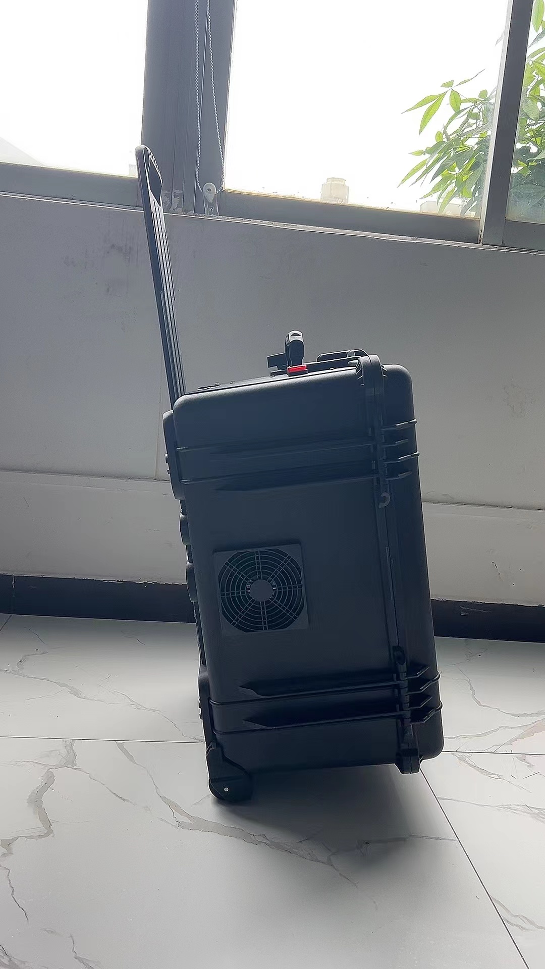 兖州手拉箱型移动通信干扰器